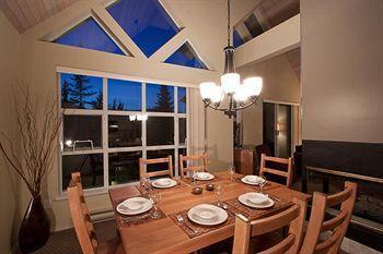 Snowbird By Whiski Jack Hotel 3*
